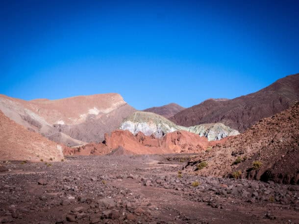 vallée arc-en-ciel désert atacama
