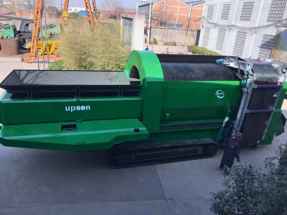 UPSEN USA-30TS uts30 trommel screener processing compost material.