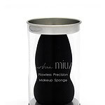 Spumă pentru machiaj UrbanMiuz, precizie și calitate pentru aplicarea fondului de ten.