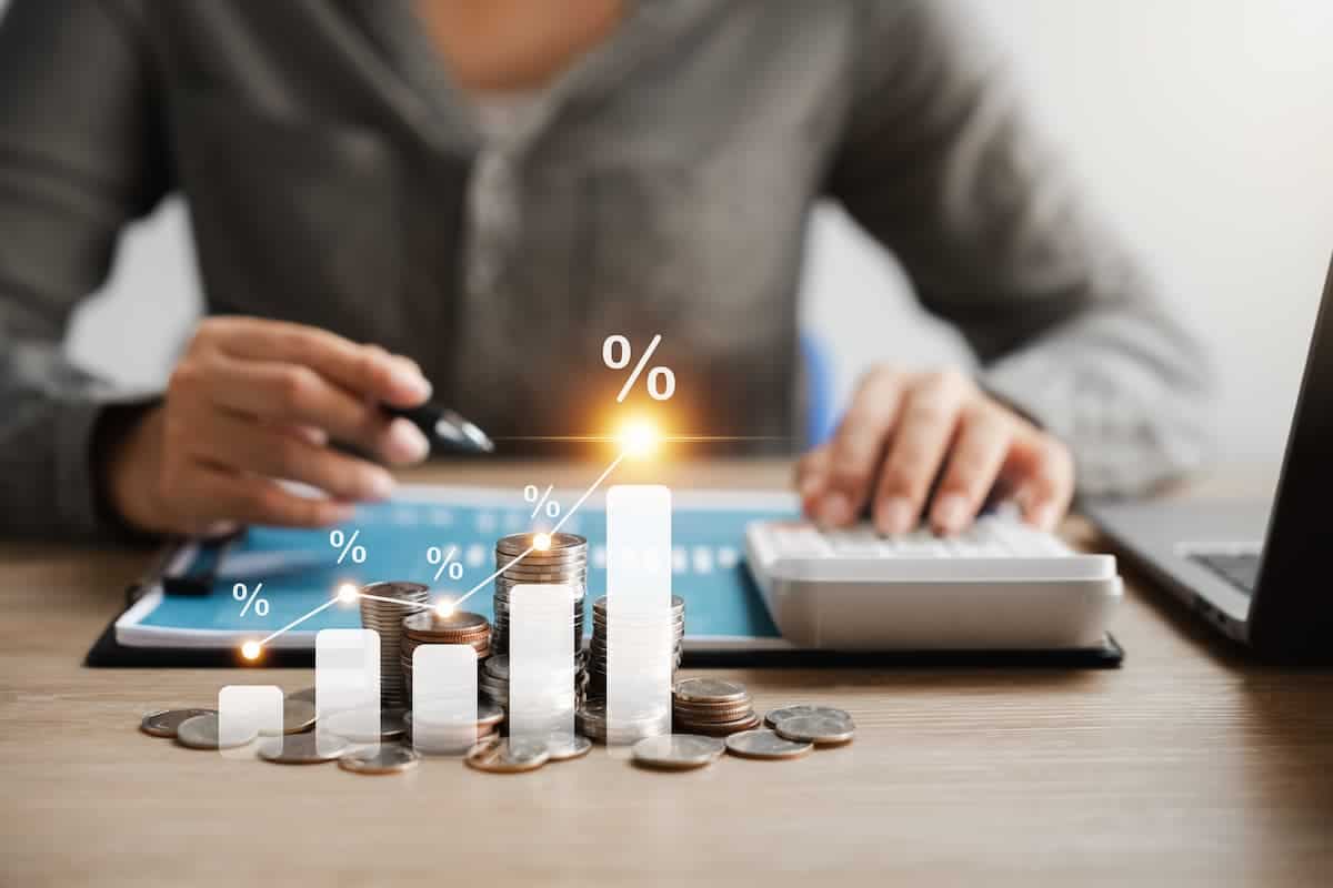 An insurance agent researching the best paying jobs in life insurance