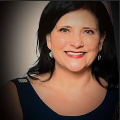 Portrait of Heather McIntyre