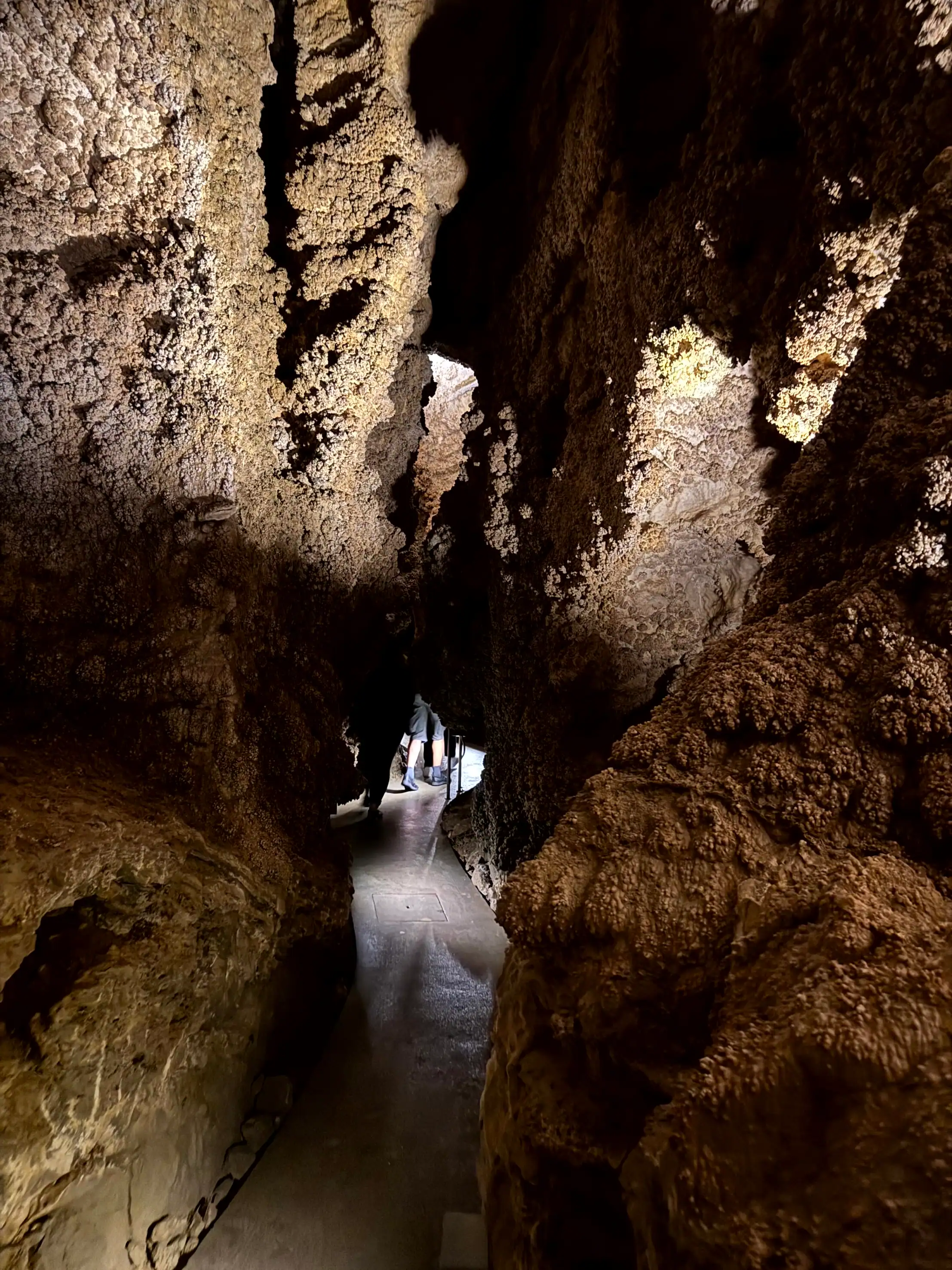Cave pathway — VanBudapest original