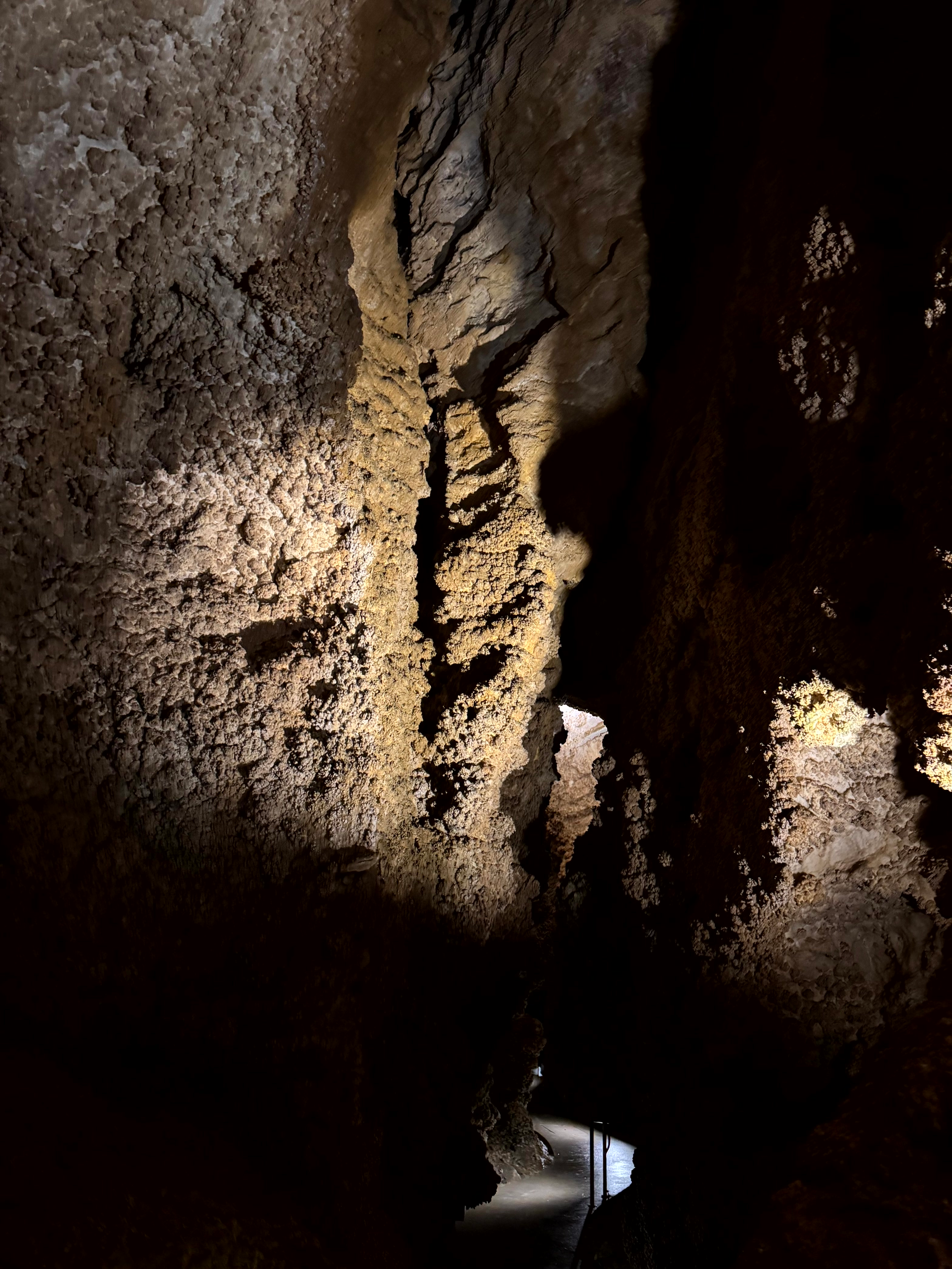 Underground scenery — VanBudapest original
