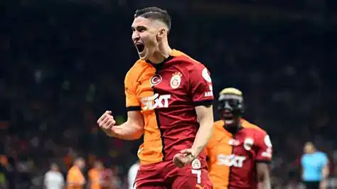 Okan Buruk on the Galatasaray touchline