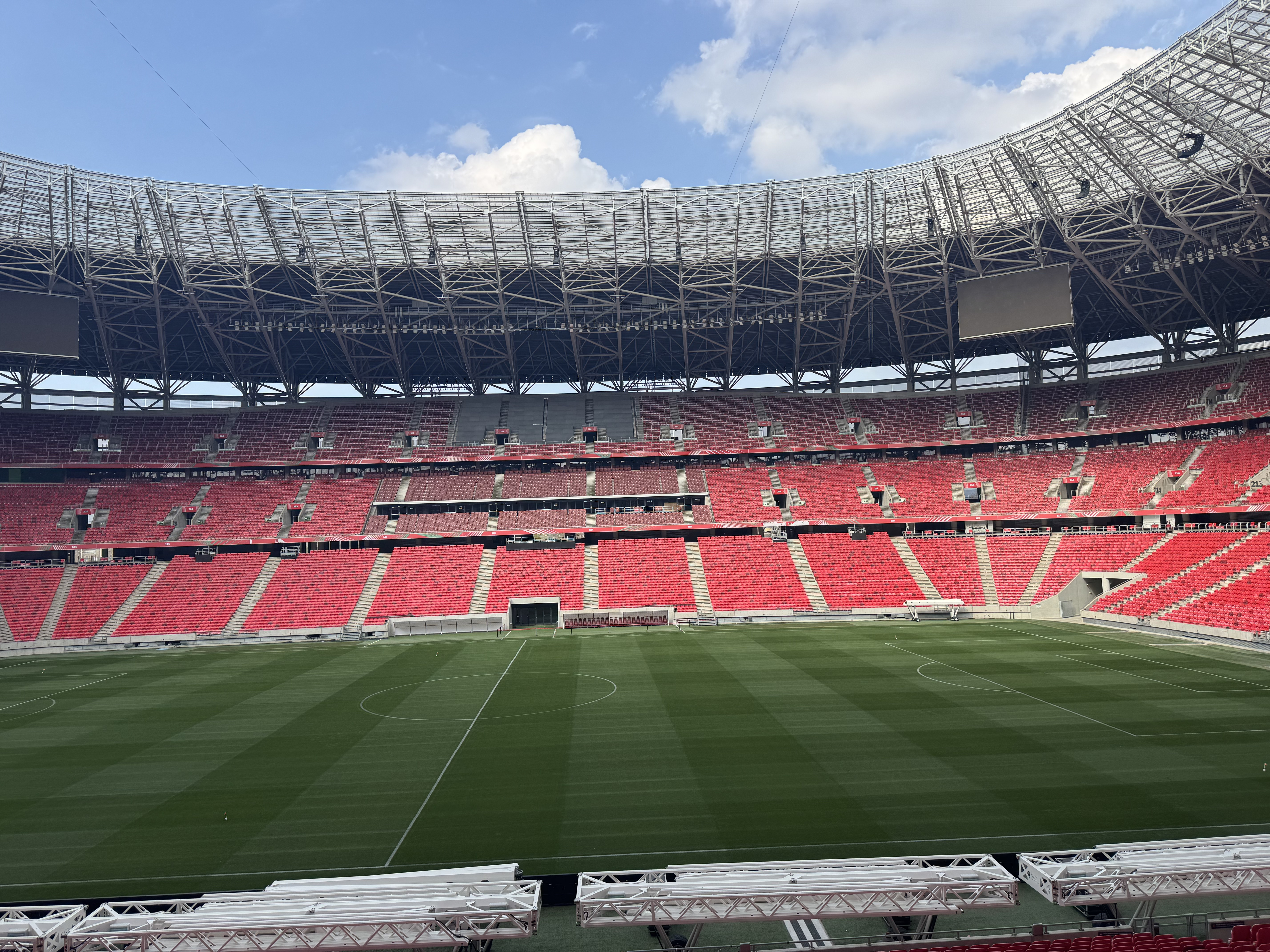 Puskás Aréna stadium approach — matchday view Budapest