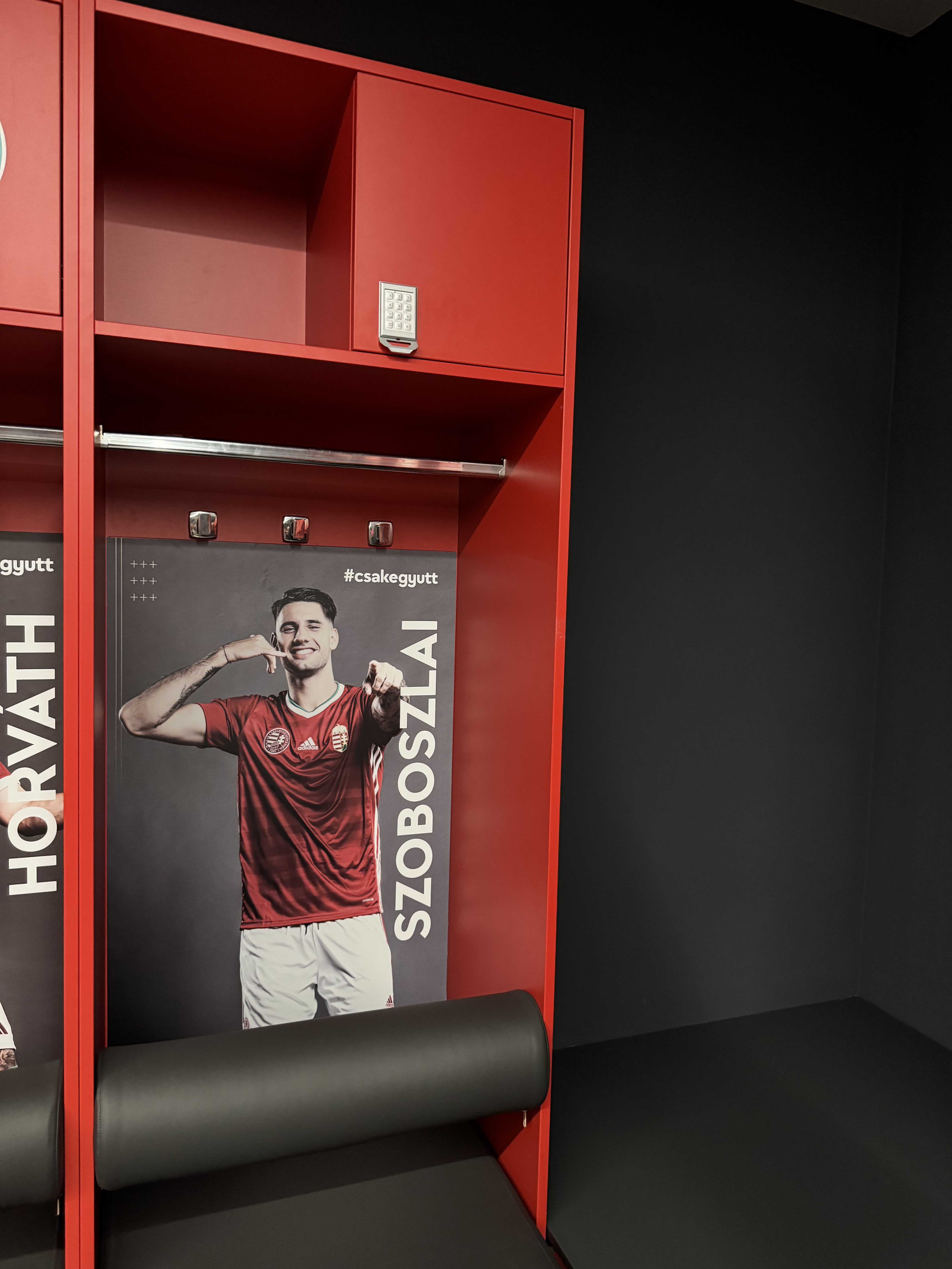 Upper tier seating and roof structure