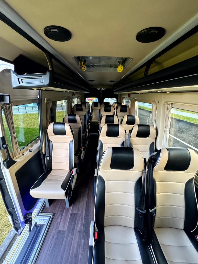 VanBudapest Sprinter exterior