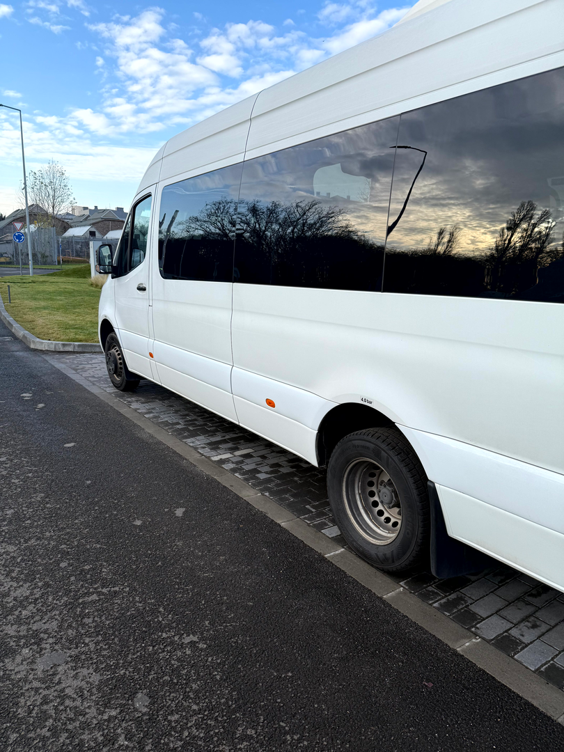 VanBudapest Sprinter exterior