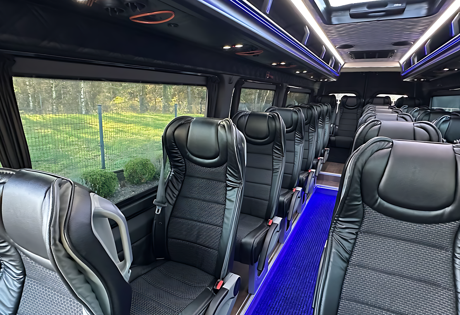 VanBudapest Sprinter service