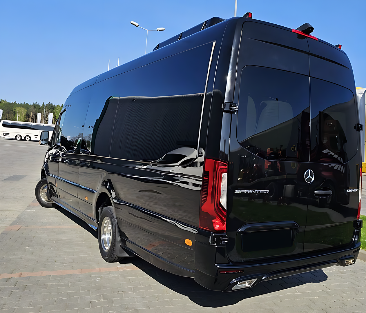 VanBudapest Sprinter exterior