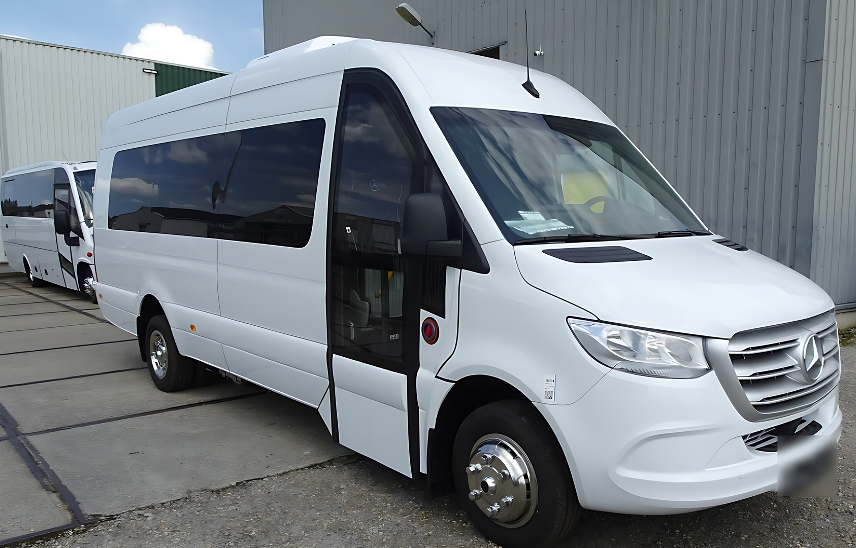 VanBudapest Sprinter exterior