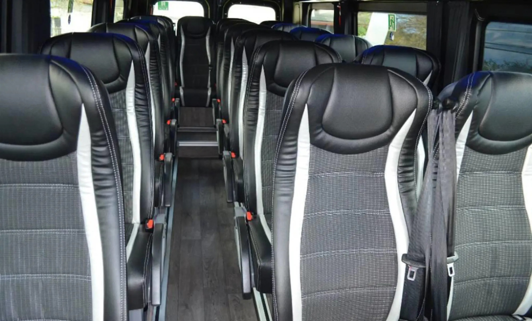 VanBudapest Sprinter exterior