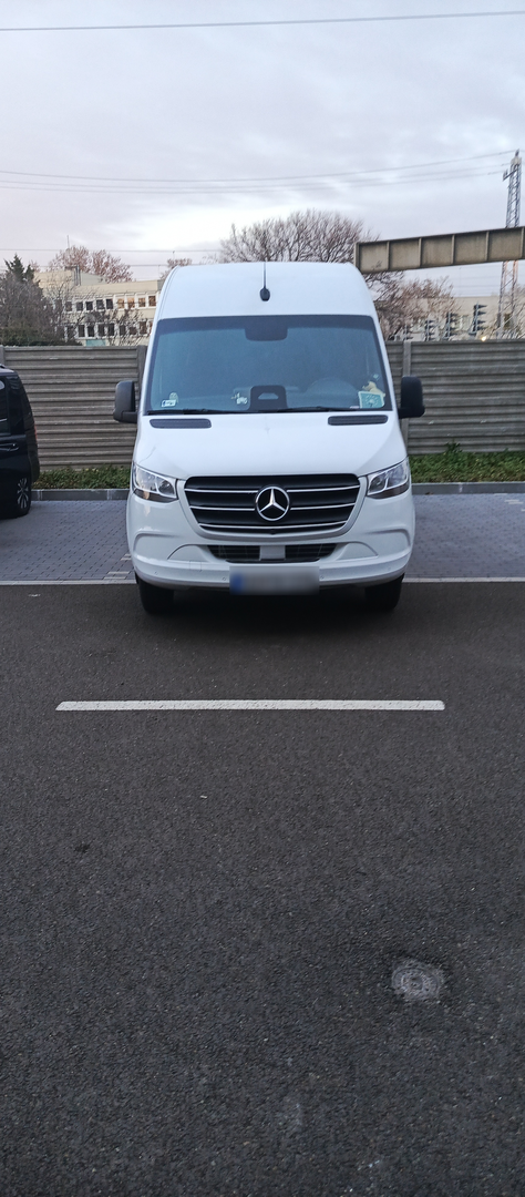 VanBudapest Sprinter service