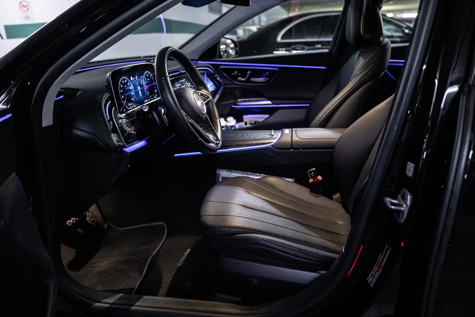 VanBudapest Mercedes fleet — exterior angle showcase