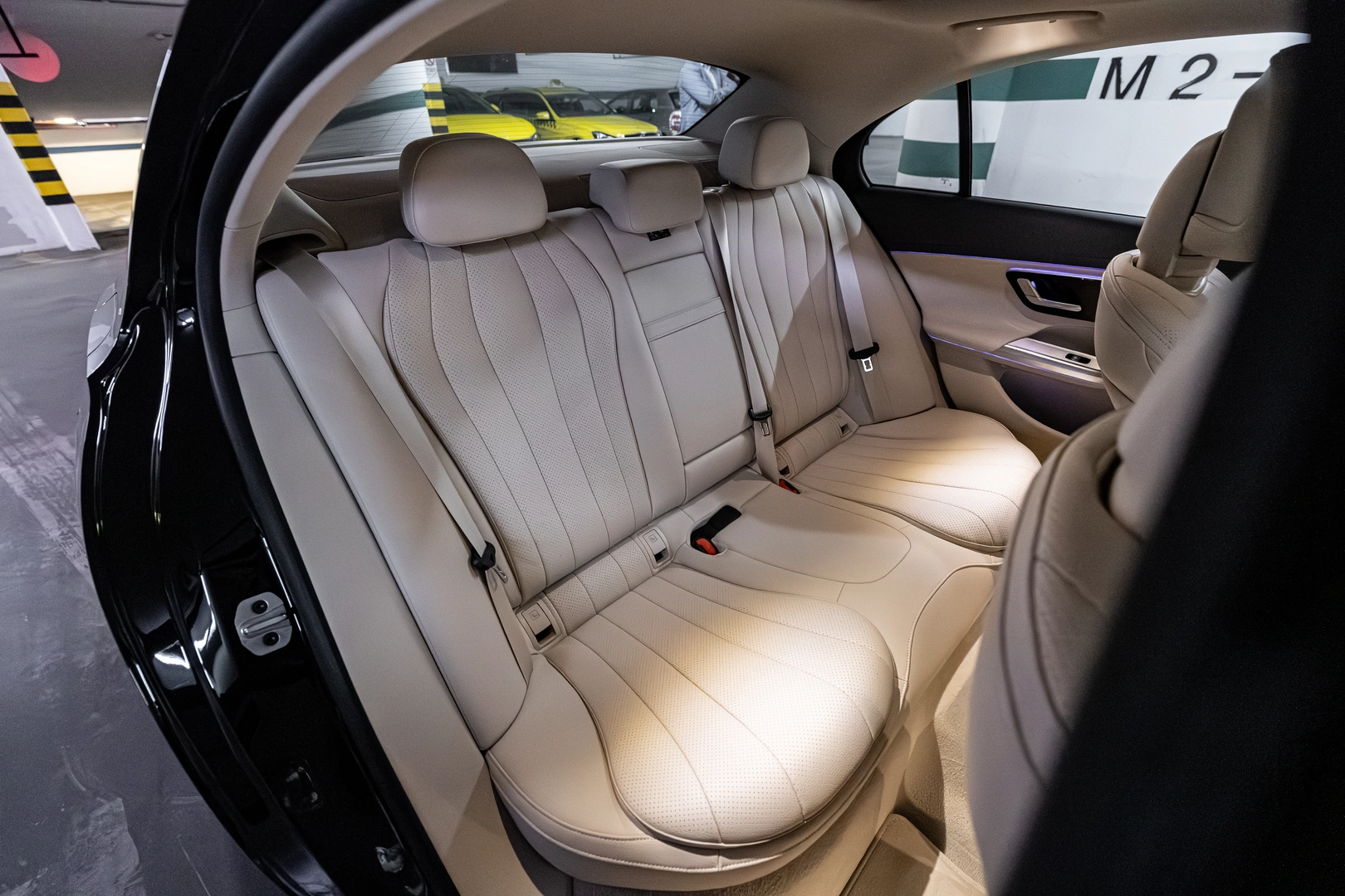 Mercedes-Benz E-Class — VanBudapest premium chauffeur service in Budapest (41)
