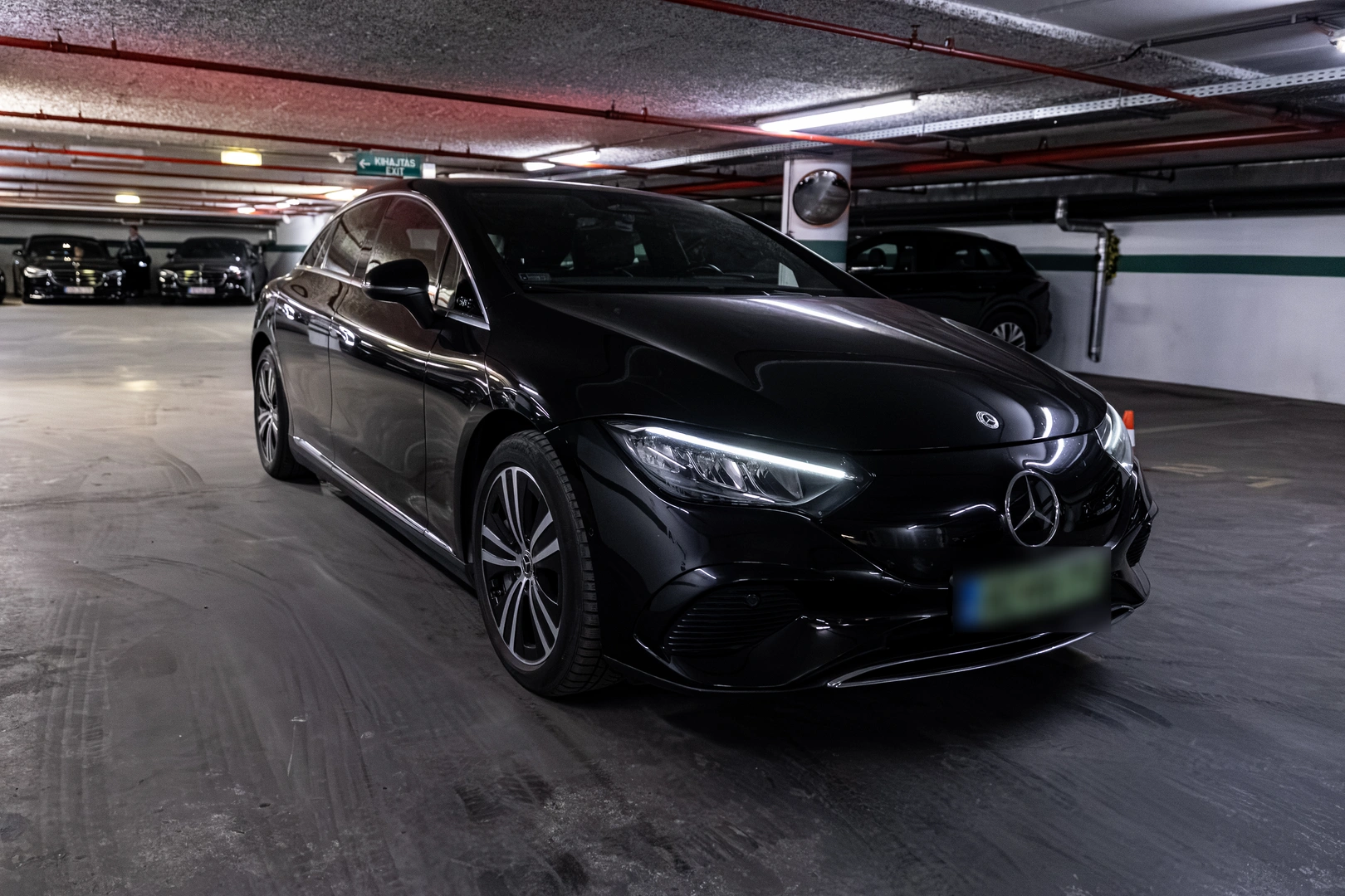 Mercedes-Benz E-Class — VanBudapest premium chauffeur service in Budapest (95)