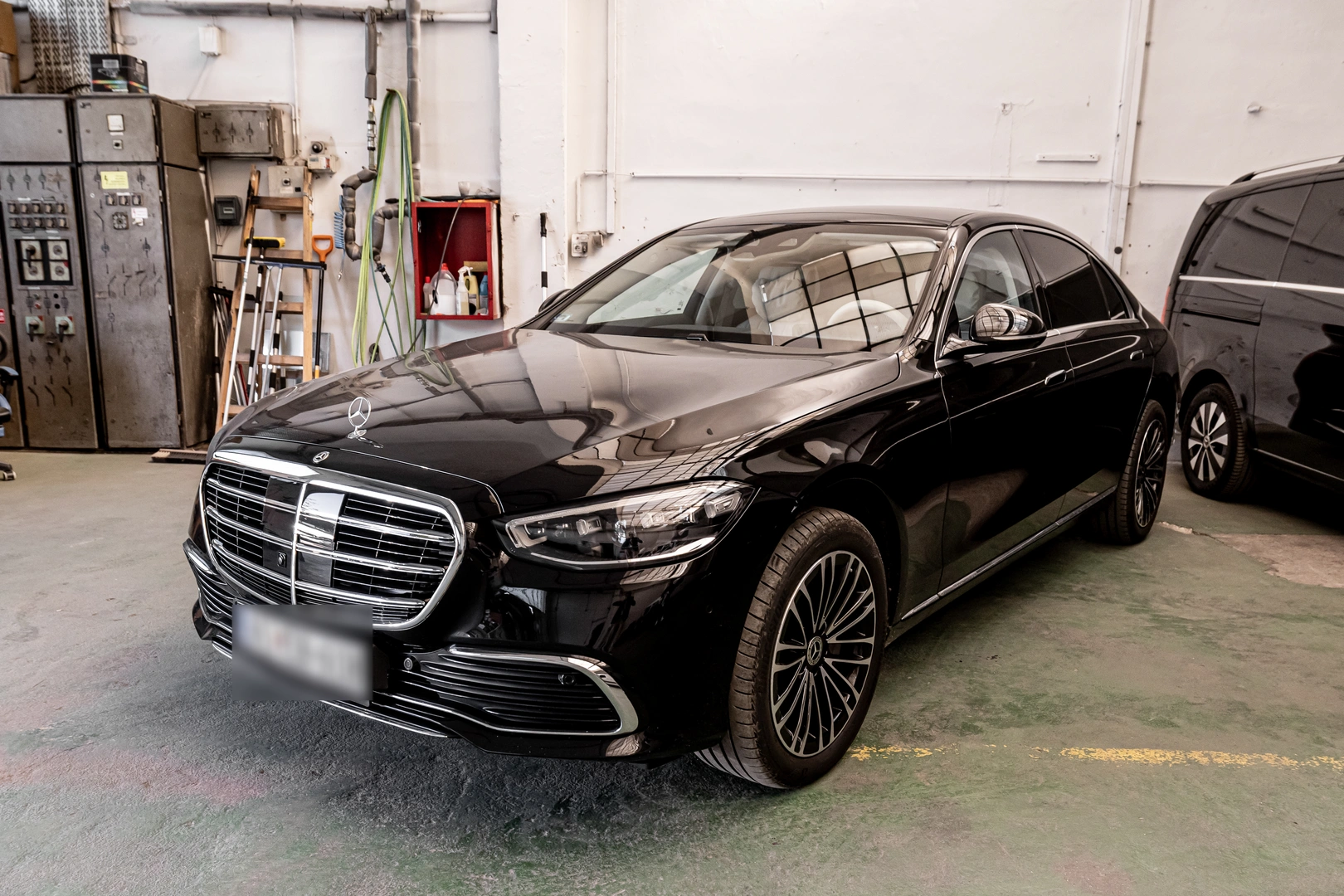 Mercedes-Benz S-Class — VanBudapest premium chauffeur service in Budapest (6)