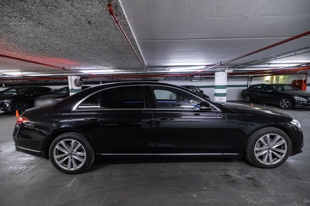 Black Mercedes-Benz S-Class at a Budapest parking facility