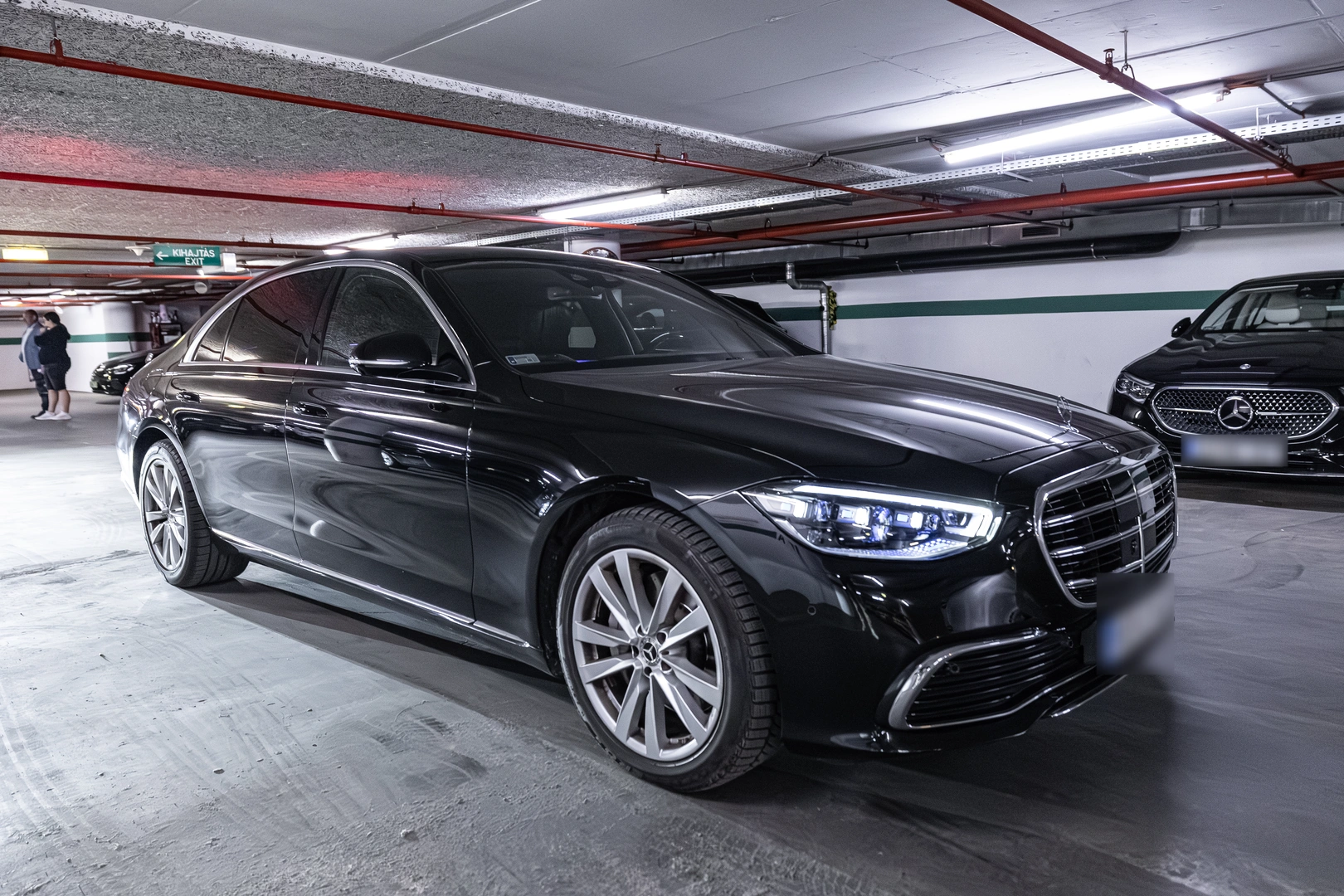 Mercedes-Benz S-Class — VanBudapest premium chauffeur service in Budapest (41)