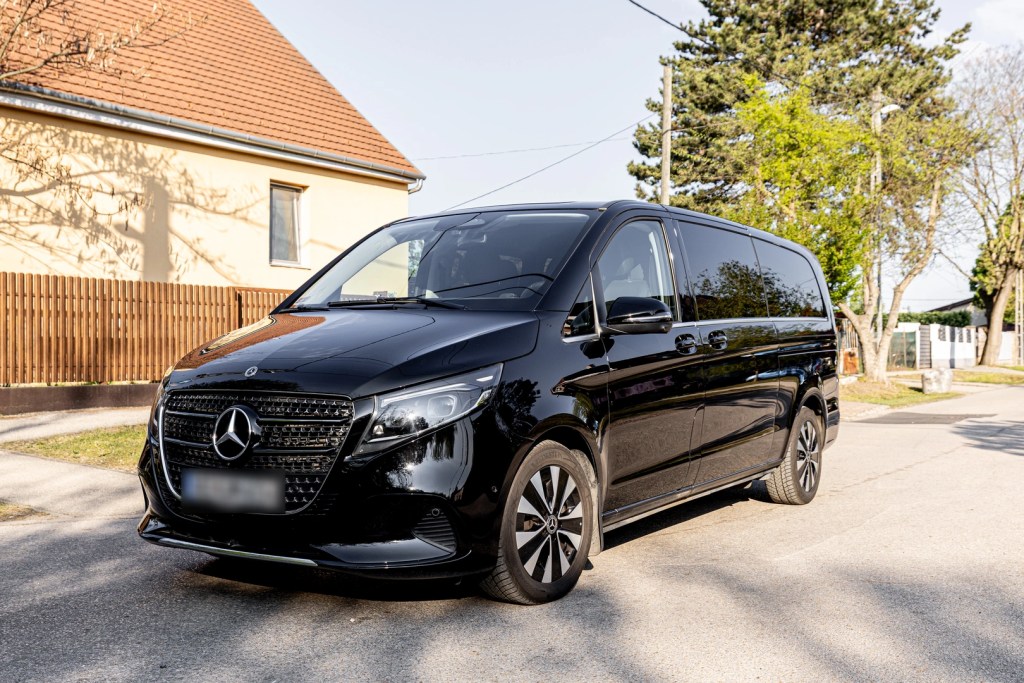 Family-Friendly and Accessible Transfers in Budapest: Child Seats, Comfort, and What to Request