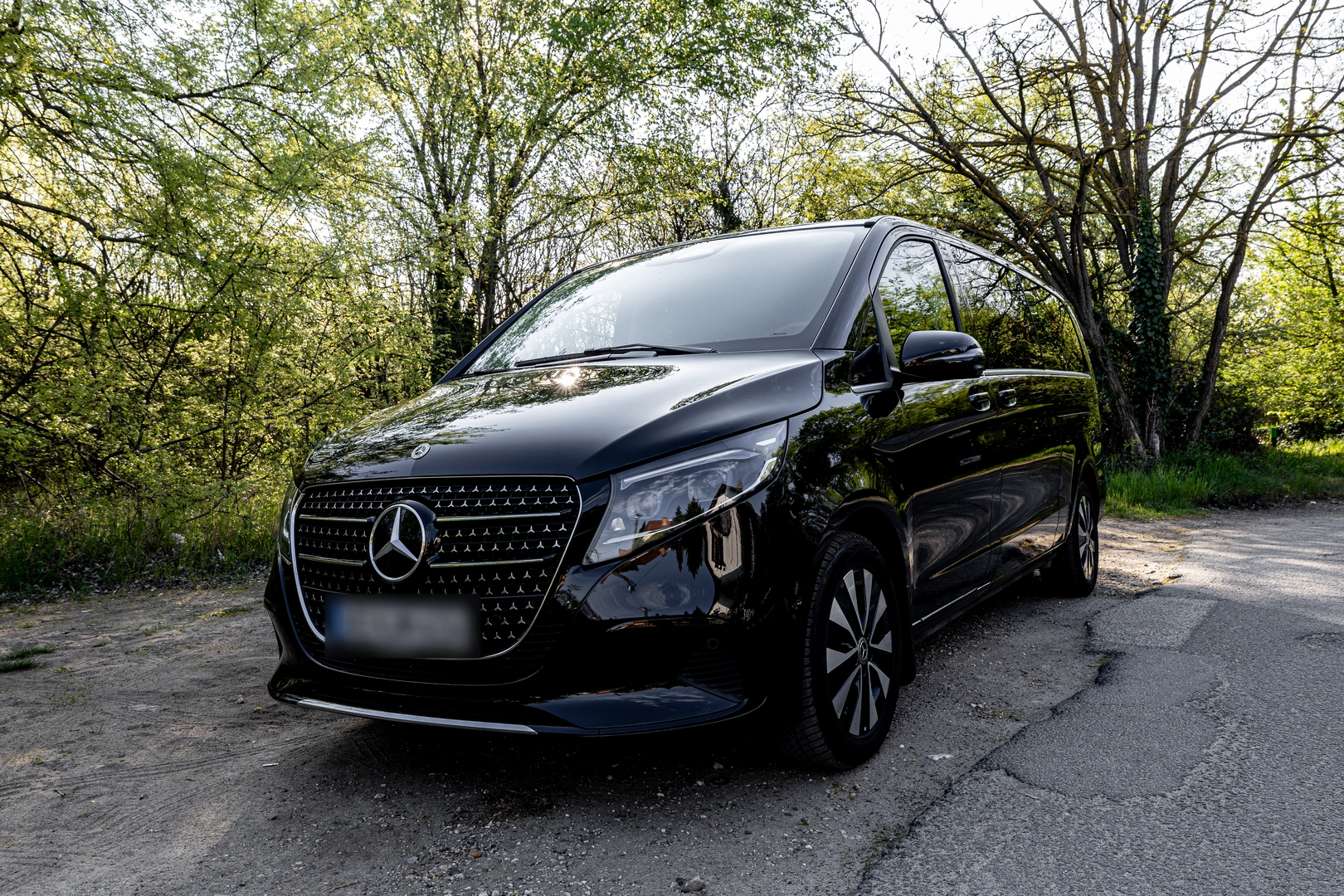 Mercedes-Benz V-Class — VanBudapest.com