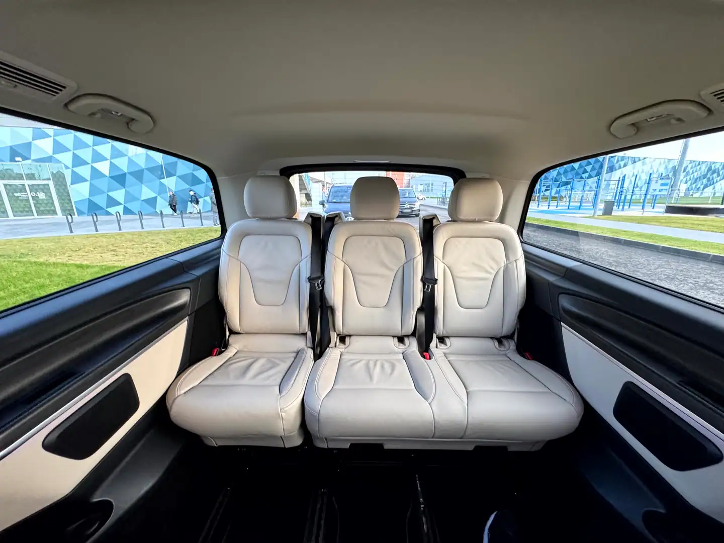 Mercedes-Benz V-Class — VanBudapest premium chauffeur service in Budapest (238)