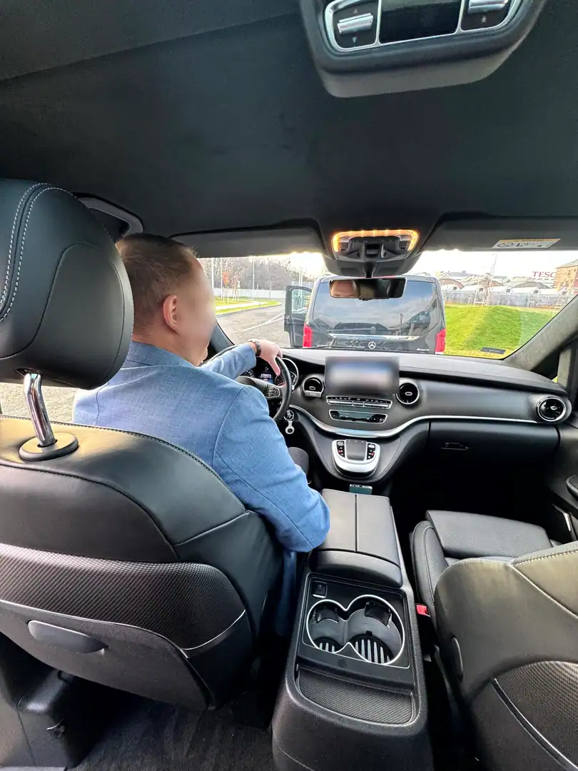 Mercedes-Benz V-Class — VanBudapest premium chauffeur service in Budapest (237)