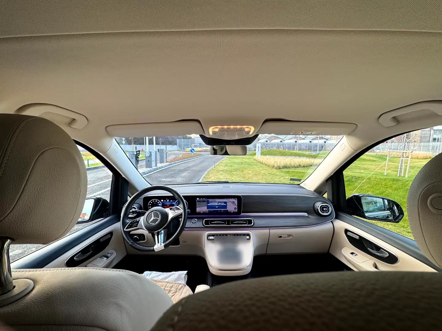 Mercedes-Benz V-Class — VanBudapest premium chauffeur service in Budapest (233)
