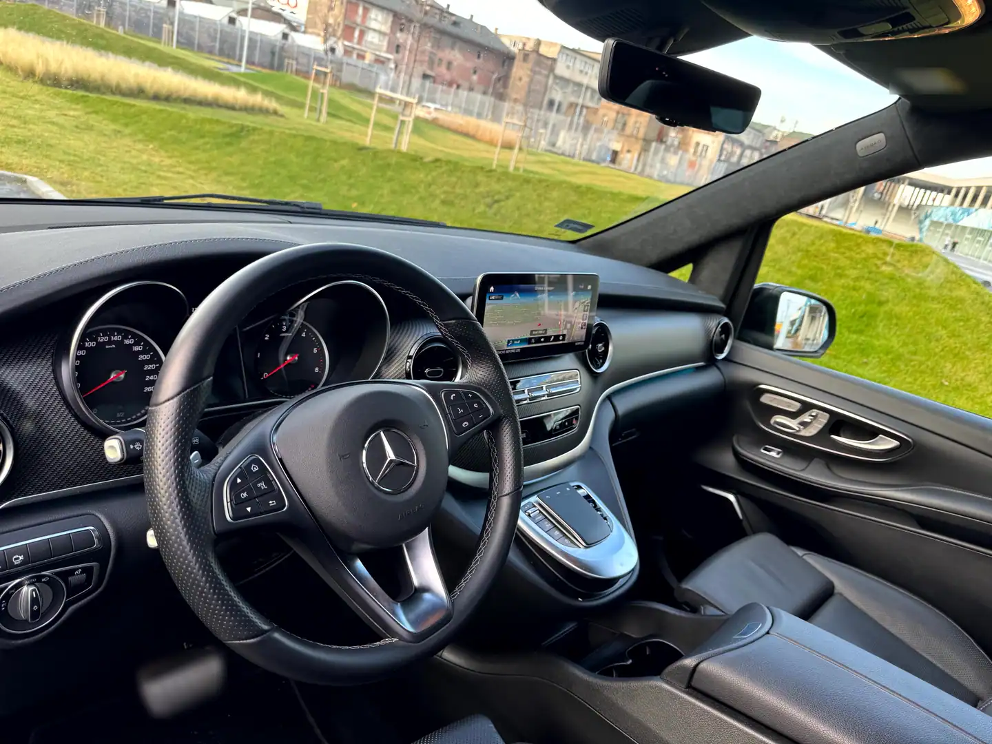 Mercedes-Benz V-Class — VanBudapest premium chauffeur service in Budapest (225)