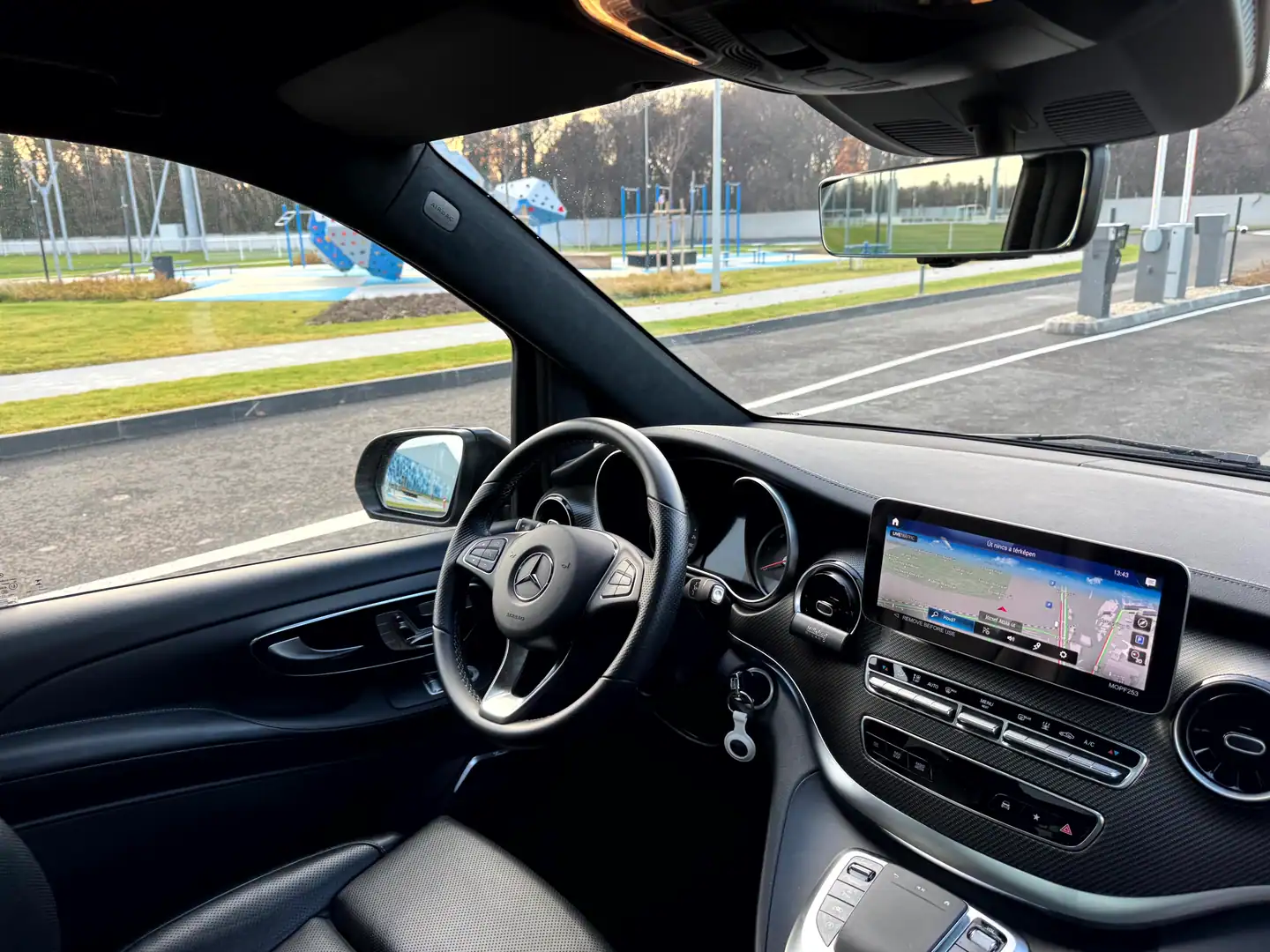 Mercedes-Benz V-Class — VanBudapest premium chauffeur service in Budapest (222)