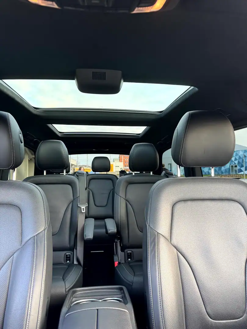 Mercedes-Benz V-Class — VanBudapest premium chauffeur service in Budapest (221)
