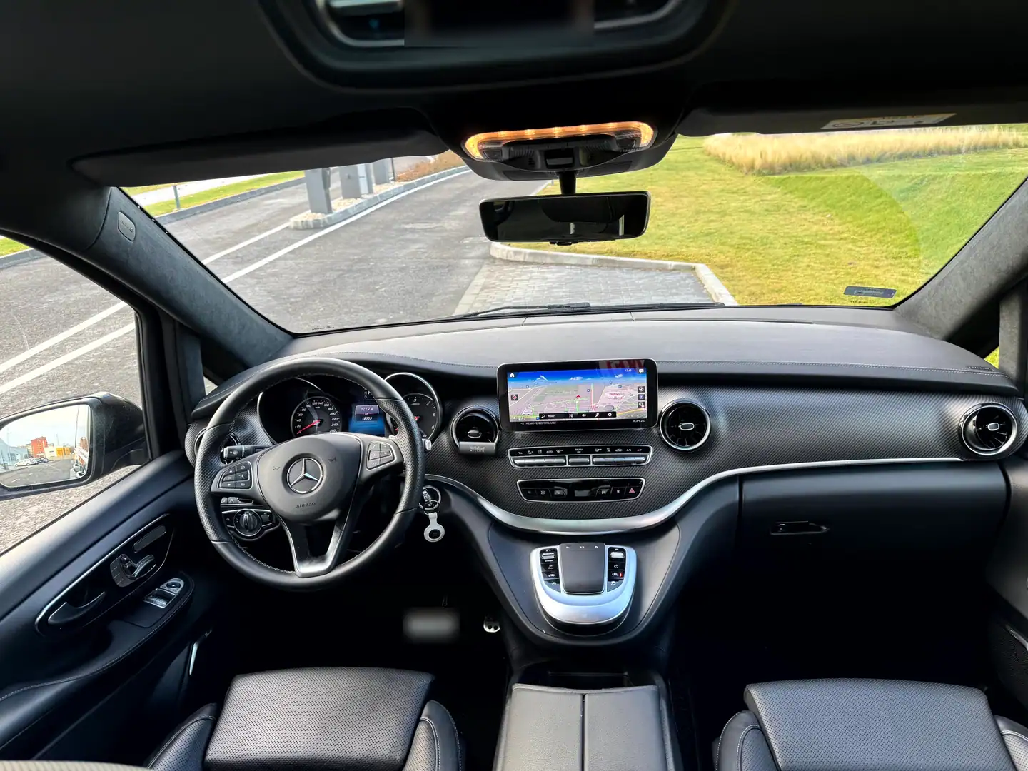 Mercedes-Benz V-Class — VanBudapest premium chauffeur service in Budapest (224)