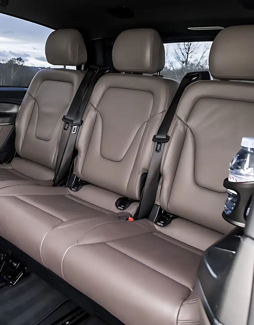 Mercedes-Benz V-Class — VanBudapest.com