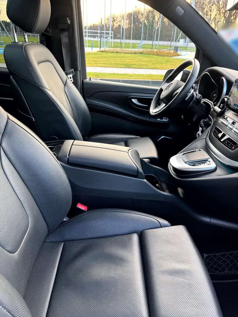 Mercedes-Benz V-Class — VanBudapest premium chauffeur service in Budapest (212)