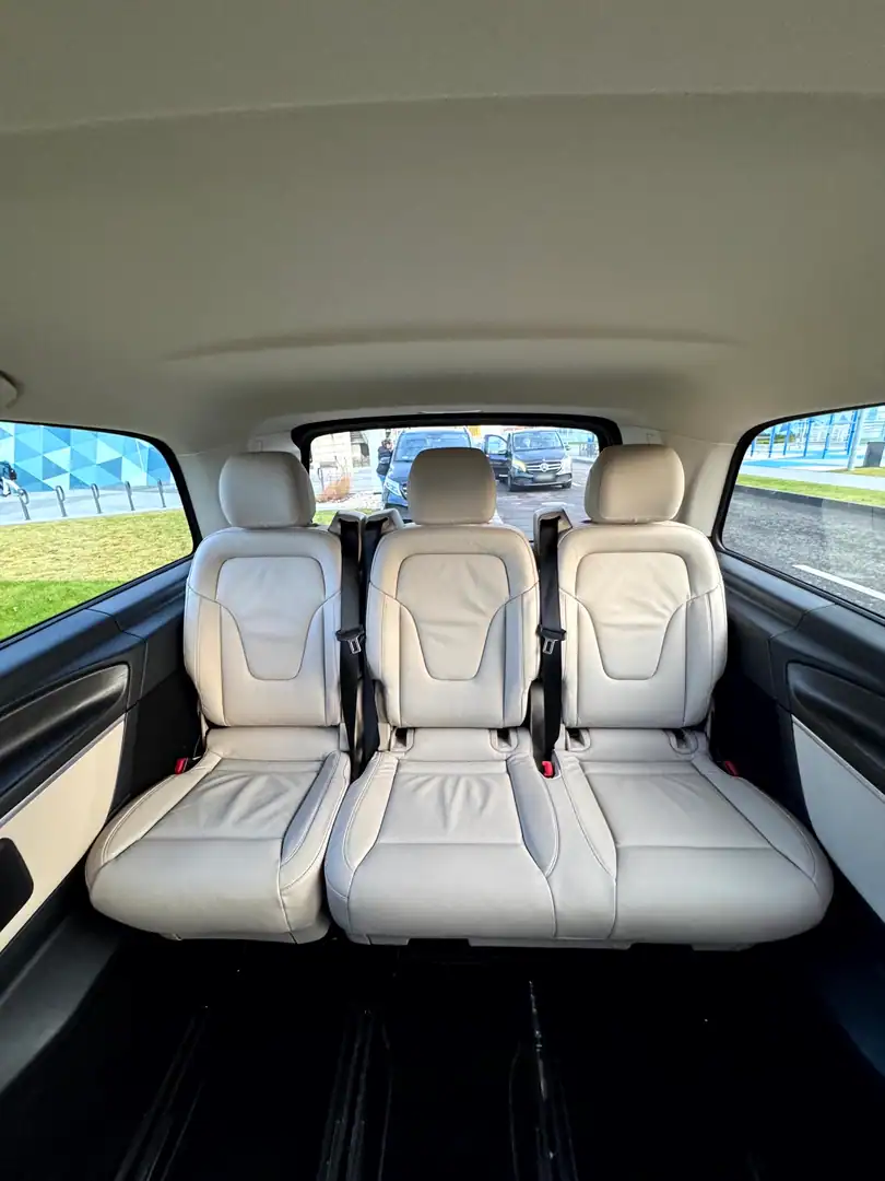 Mercedes-Benz V-Class — VanBudapest.com