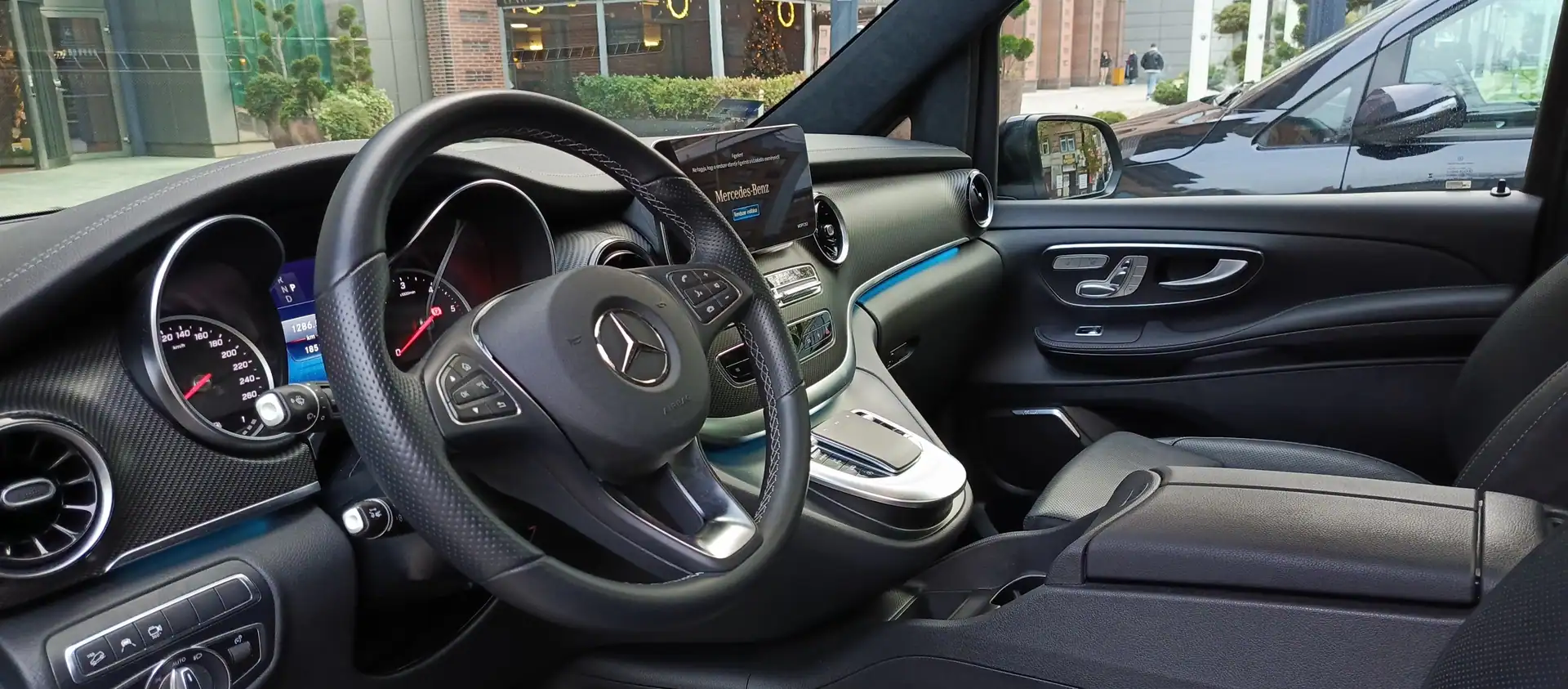 Mercedes-Benz V-Class — VanBudapest premium chauffeur service in Budapest (183)