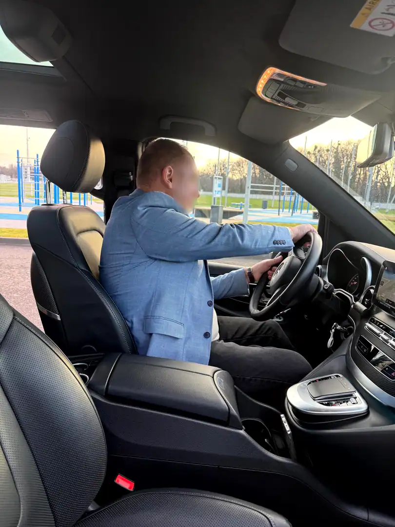Mercedes-Benz V-Class — VanBudapest premium chauffeur service in Budapest (173)