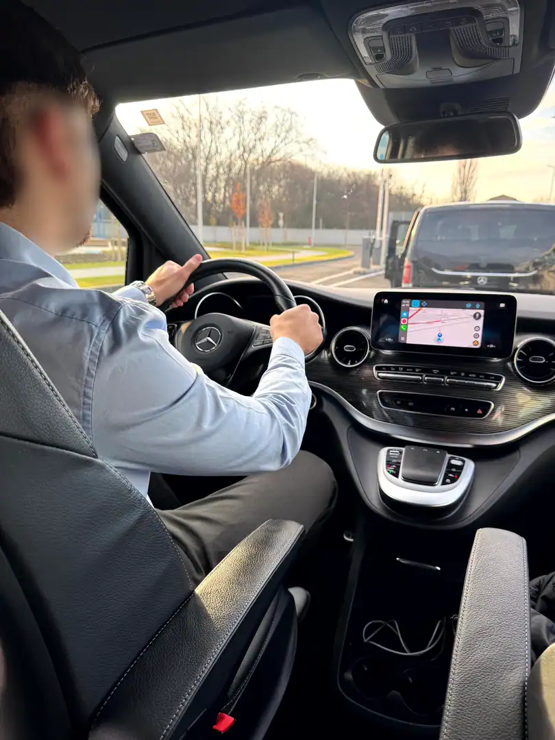 Mercedes-Benz V-Class — VanBudapest premium chauffeur service in Budapest (165)