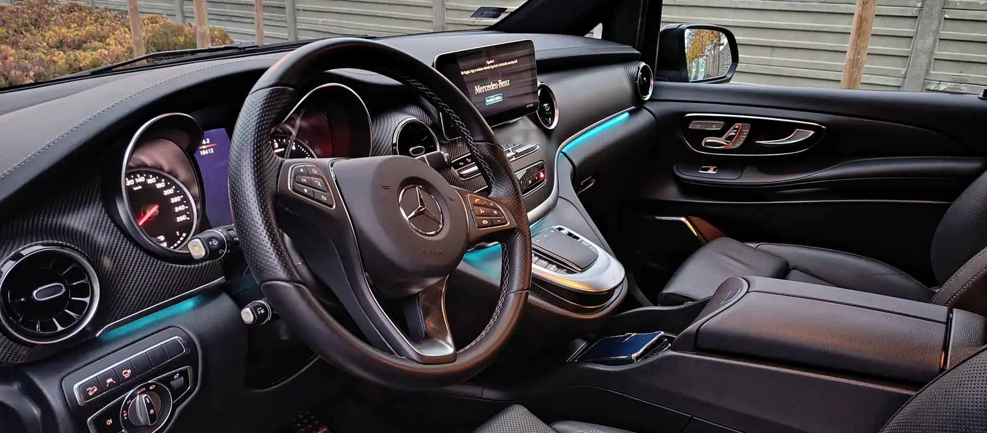 Mercedes-Benz V-Class — VanBudapest.com