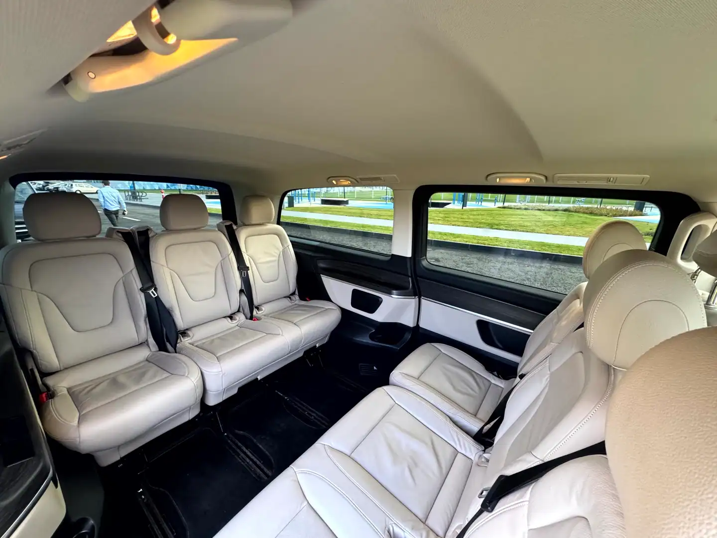 Mercedes-Benz V-Class — VanBudapest.com