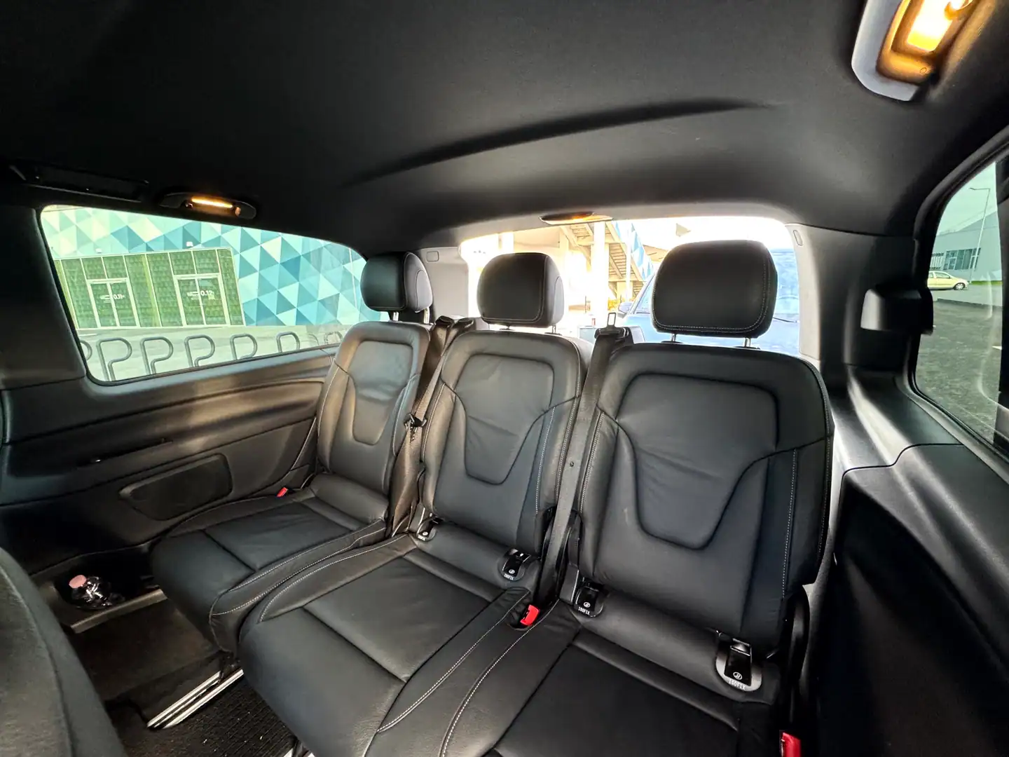 Mercedes-Benz V-Class — VanBudapest.com