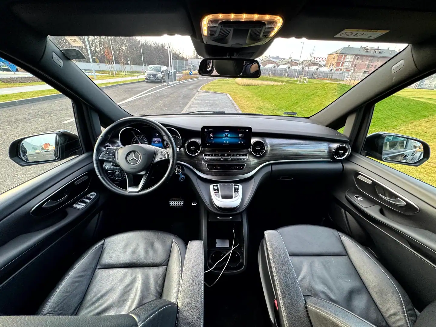 Mercedes-Benz V-Class — VanBudapest.com