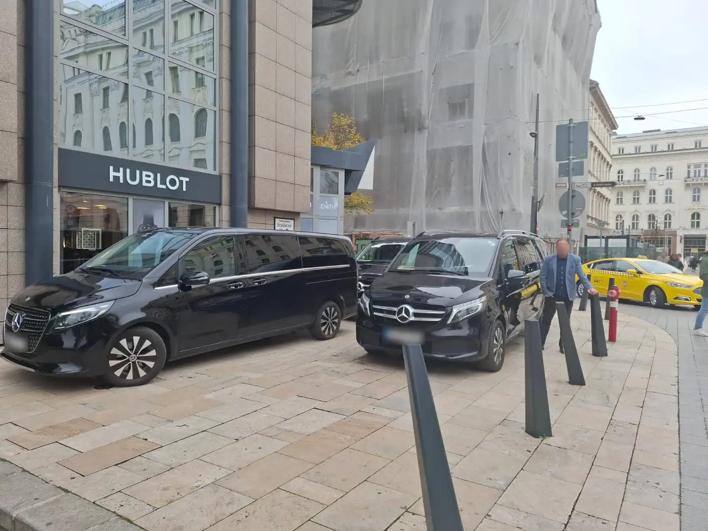 Mercedes-Benz V-Class — VanBudapest premium chauffeur service in Budapest (64)