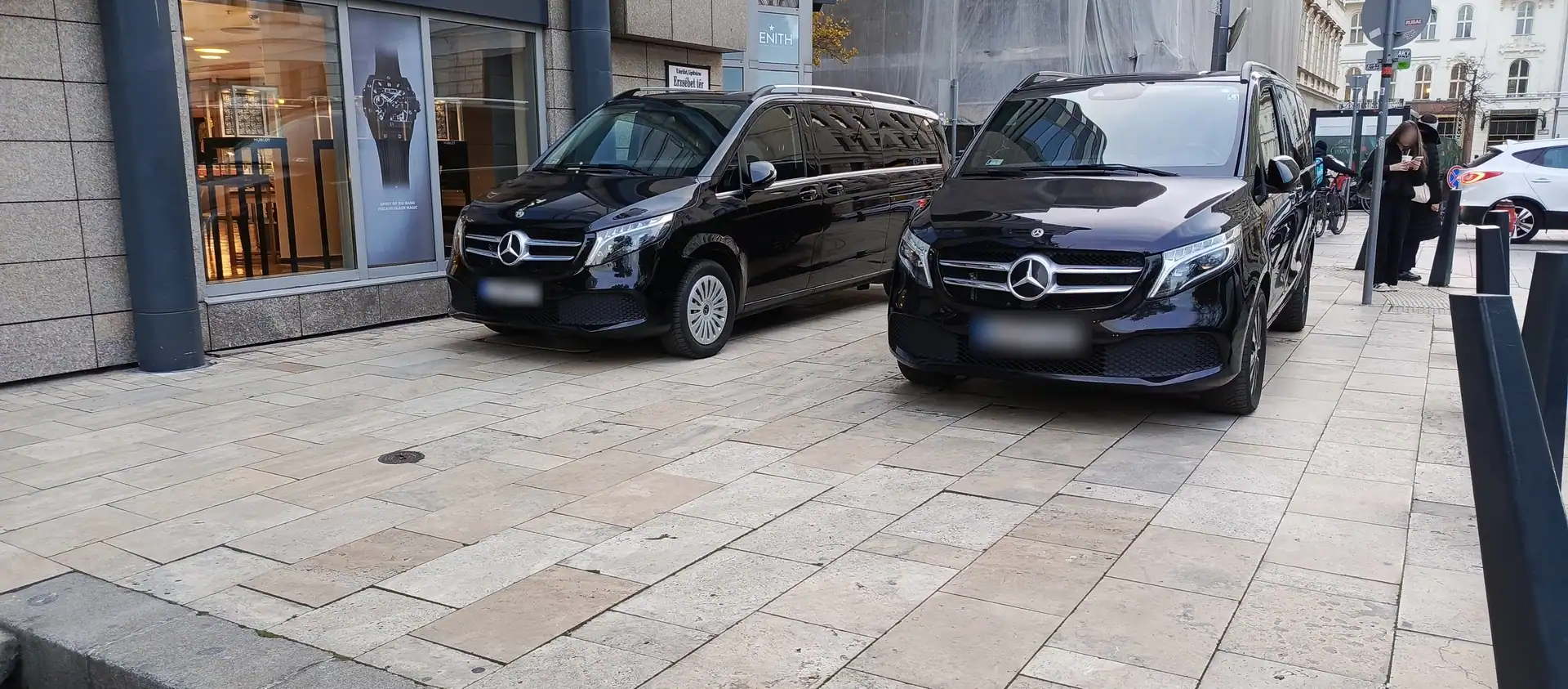 Mercedes-Benz V-Class — VanBudapest premium chauffeur service in Budapest (46)