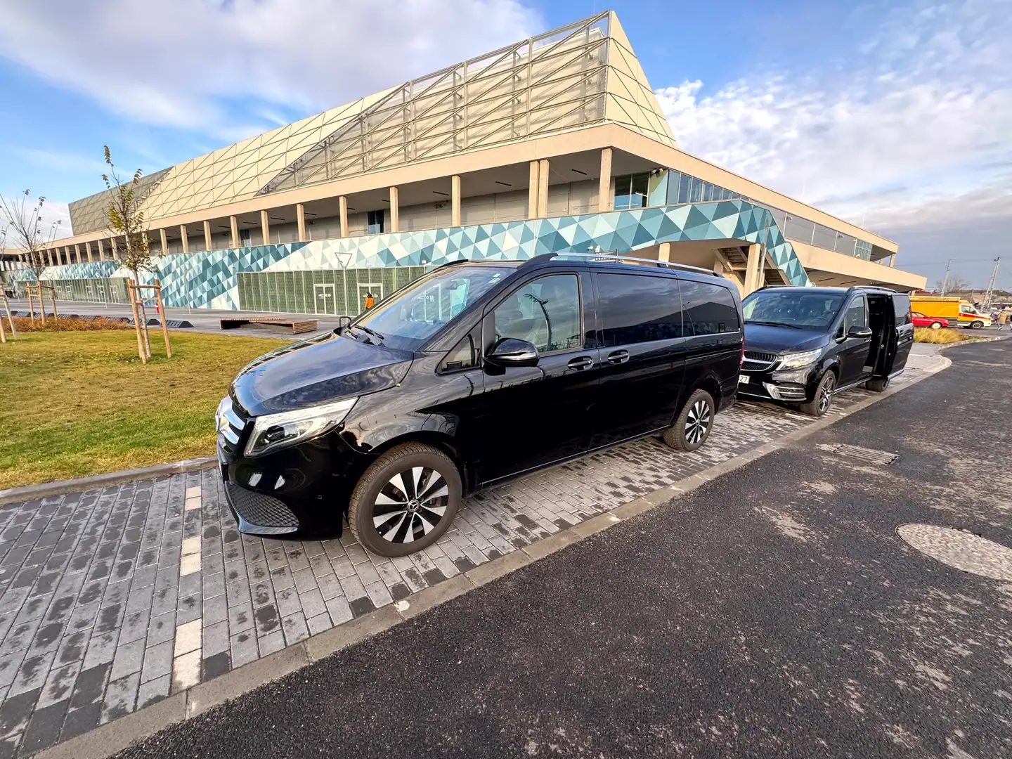 Mercedes-Benz V-Class — VanBudapest premium chauffeur service in Budapest (36)