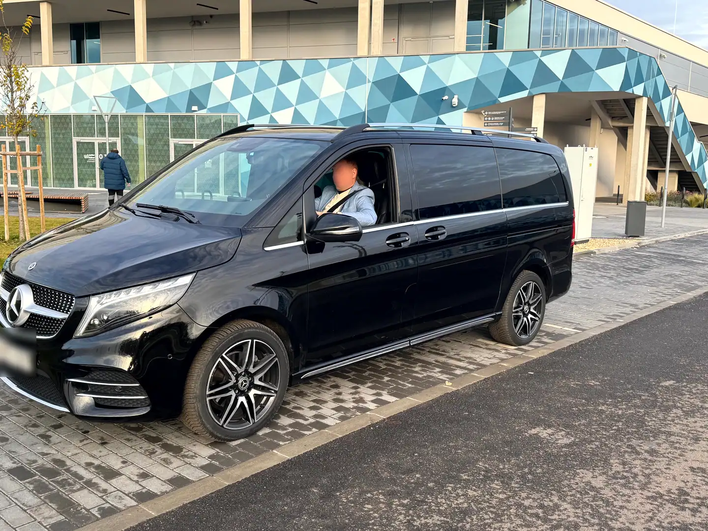 Mercedes-Benz V-Class — VanBudapest.com