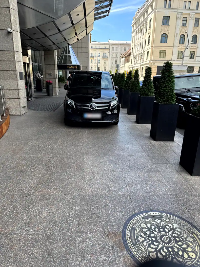 Mercedes-Benz V-Class — VanBudapest premium chauffeur service in Budapest (112)