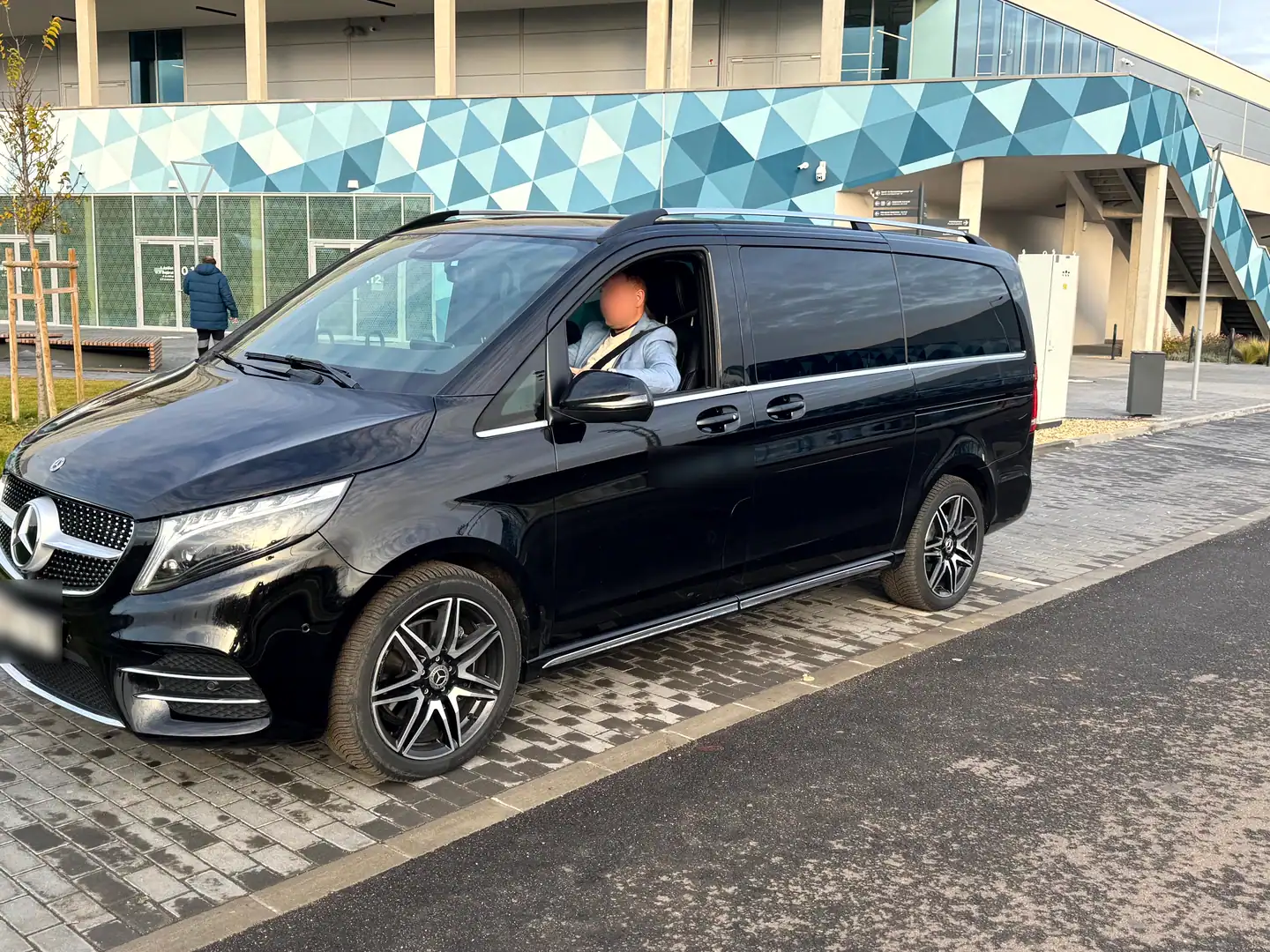Mercedes-Benz V-Class — VanBudapest premium chauffeur service in Budapest (95)
