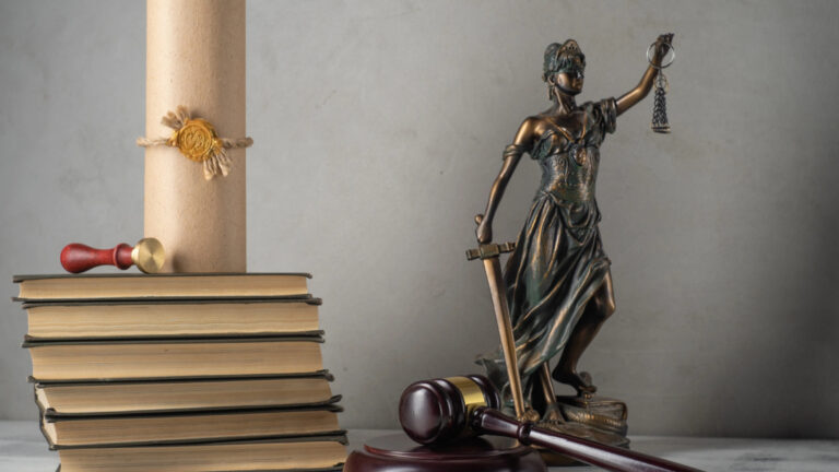 SEC securities lawyer helping investor recover financial losses from investment fraud