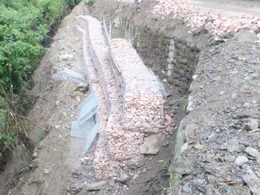 ОБЕЗОПАСЯВАНЕ С ГАБИОНИ НА ПЪТ II-37 ЕТРОПОЛЕ – ЗЛАТИЦА